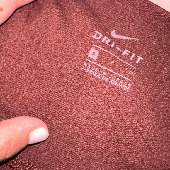 Nike Women’s  7” Biker Short - Picture 3 of 4